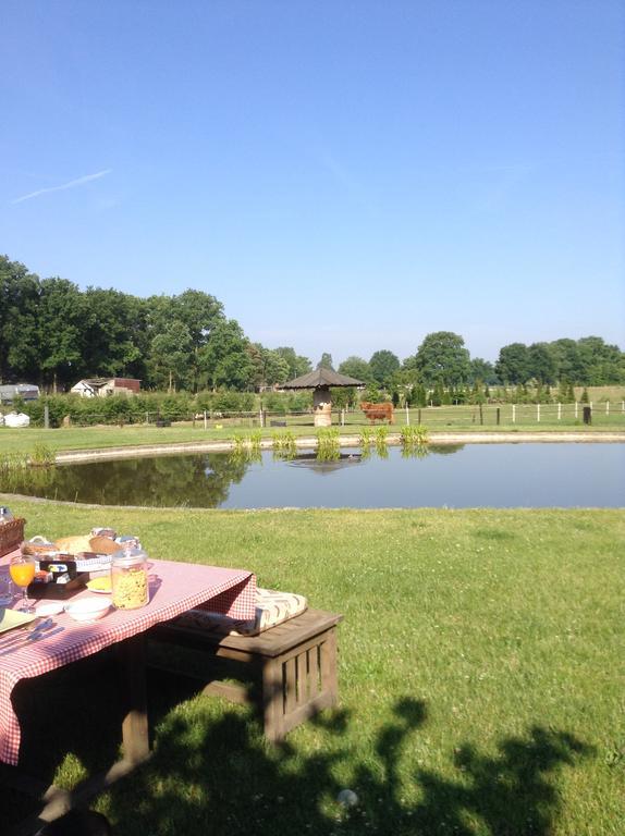 Bed En Boterham Hoeve Boord Ven Bed & Breakfast Eersel Exterior foto
